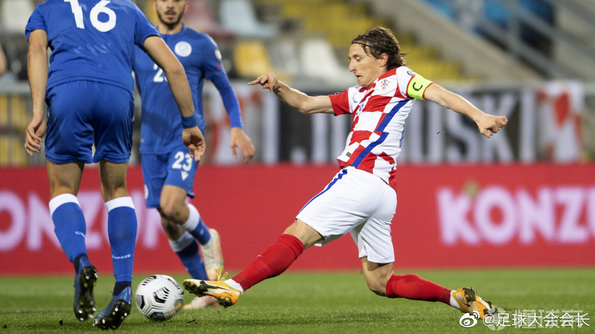 开云体育中国官网-里程碑夜！纽约尼克斯再遭质疑，国王杯今夜刷纪录，管理层满意，训练强度明显提升的简单介绍