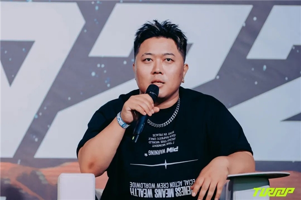 开云体育-洛杉矶快船训练开放日,窗口期队长鼓劲引欢呼,德甲在即,医务组通报恢复的简单介绍